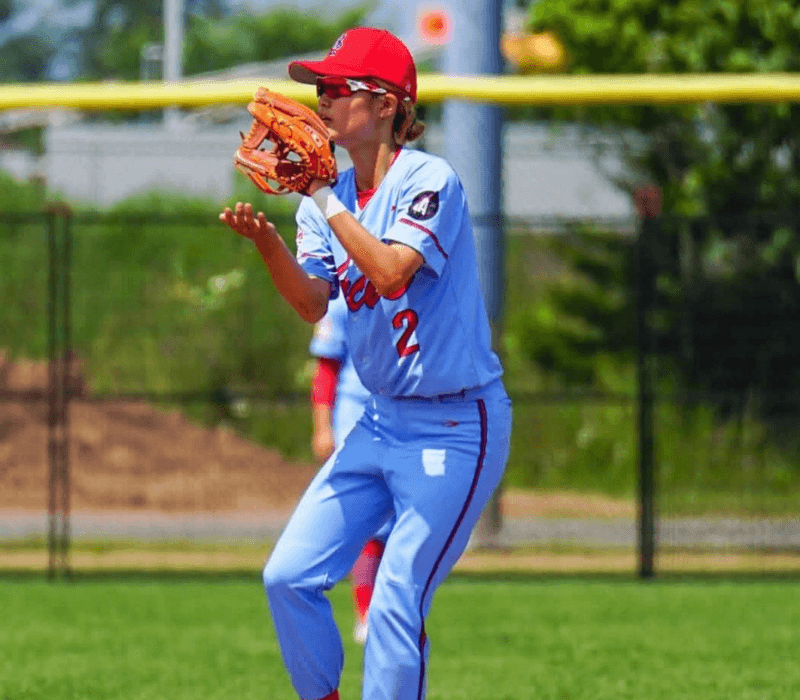 Emi Saiki, Japanese women's professional baseball player